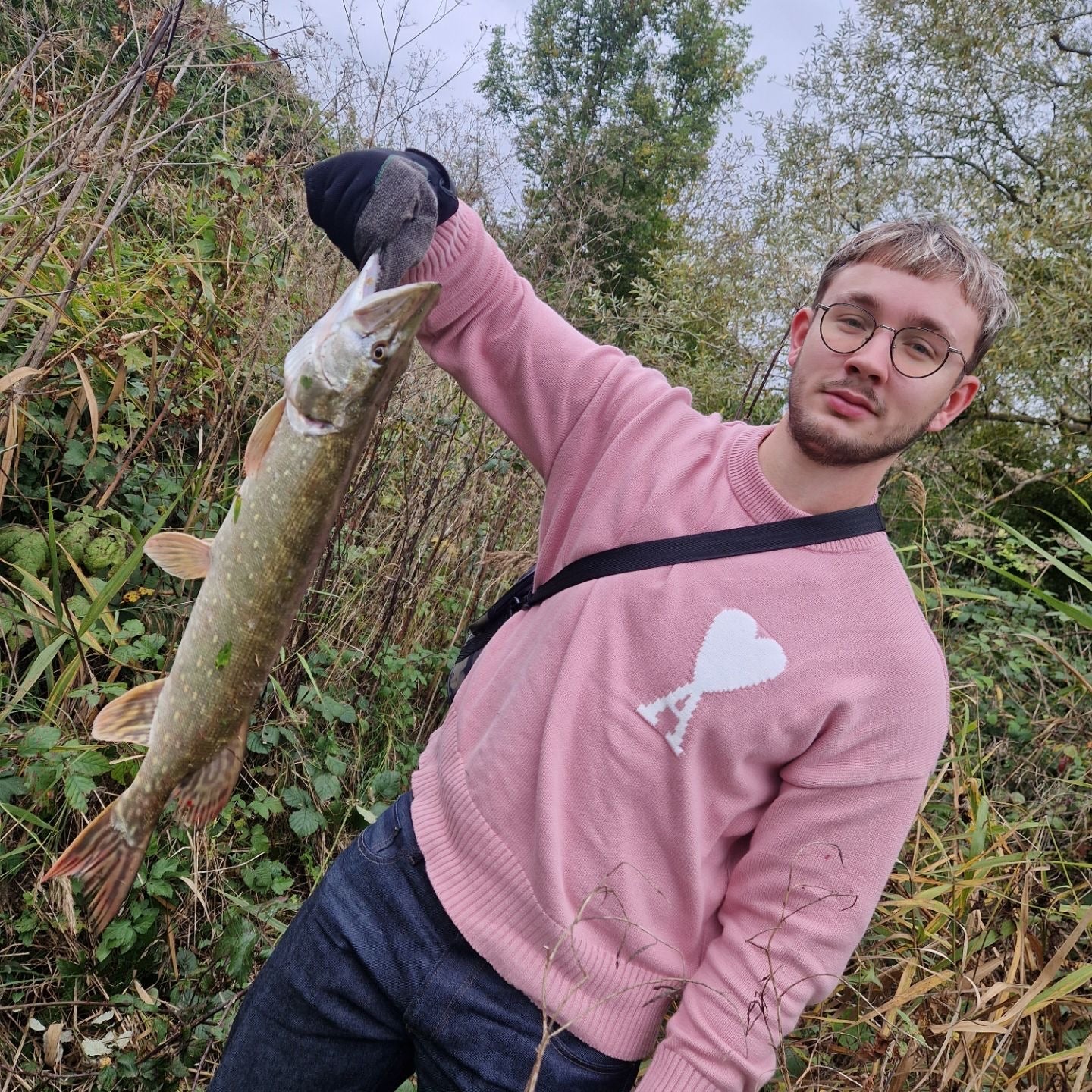 pecheur avec brochet