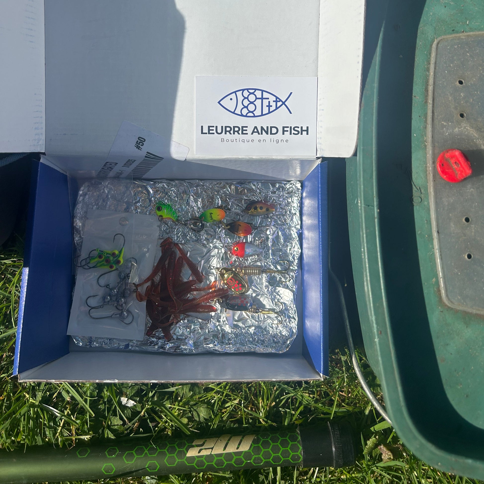 box de peche leurre and fish